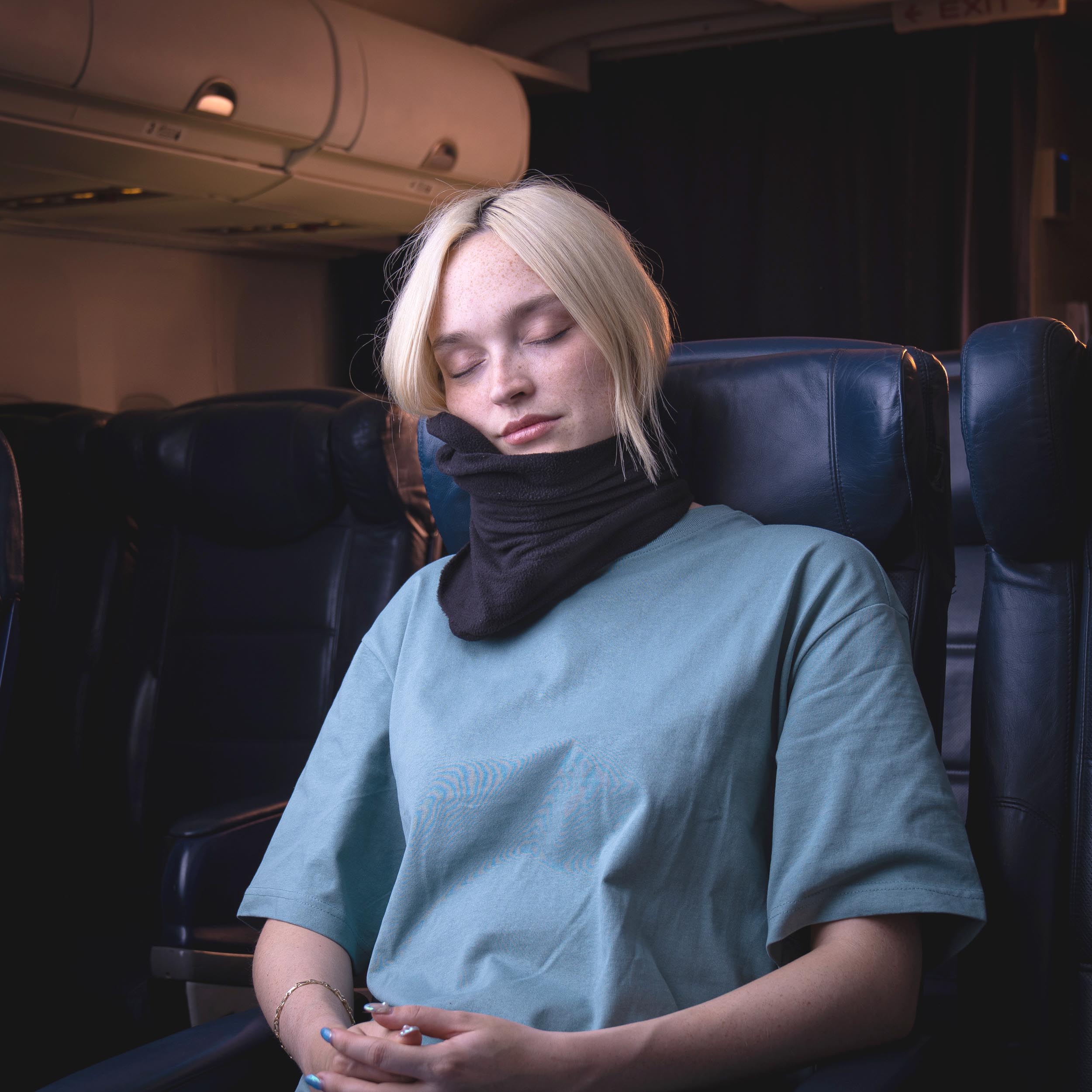 Relowsy Travel Neck Pillow